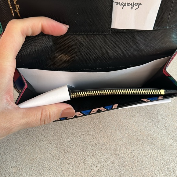 Ferragamo multicolor wallet brand new! - Picture 8 of 9